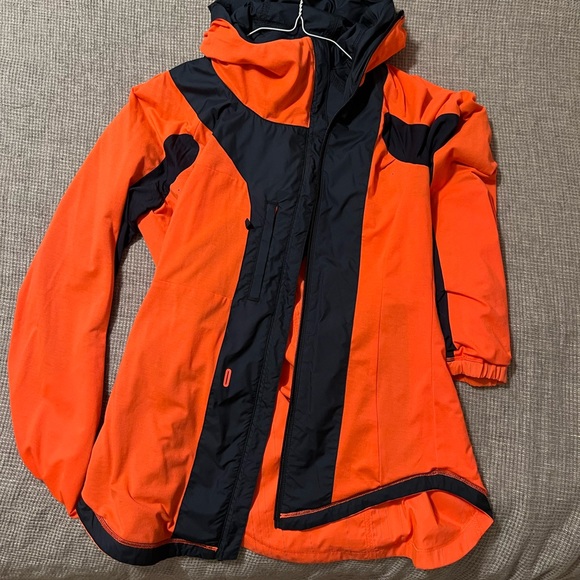Lululemon 🍋Asymmetrical Reversible Rain Zip Jacker EUC - Picture 2 of 7